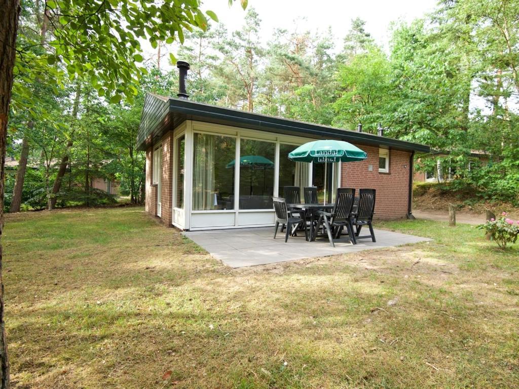 Landal Miggelenberg Hotell Hoenderloo Exteriör bild