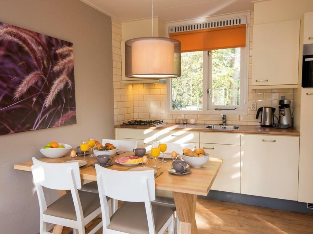 Landal Miggelenberg Hotell Hoenderloo Exteriör bild