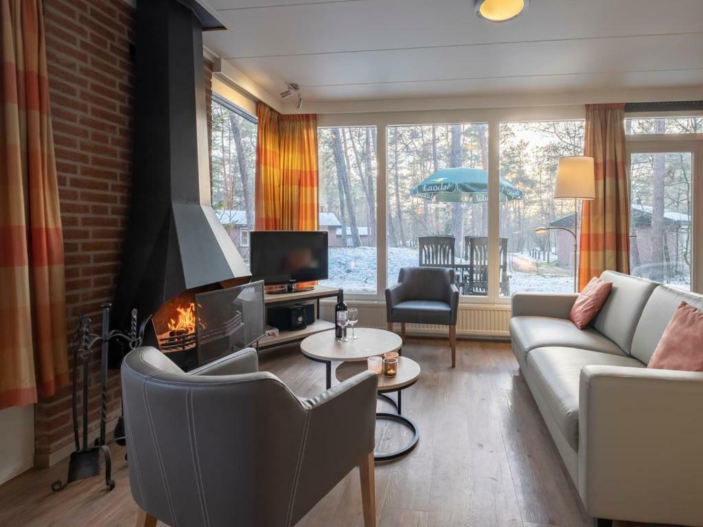 Landal Miggelenberg Hotell Hoenderloo Exteriör bild