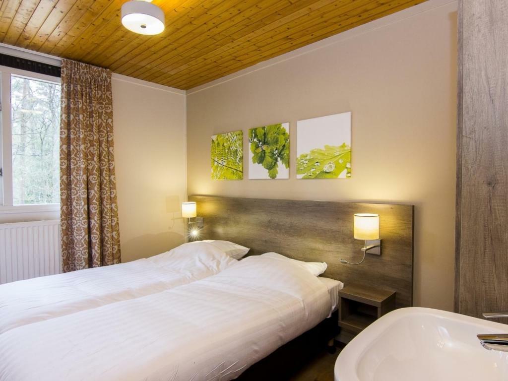 Landal Miggelenberg Hotell Hoenderloo Exteriör bild