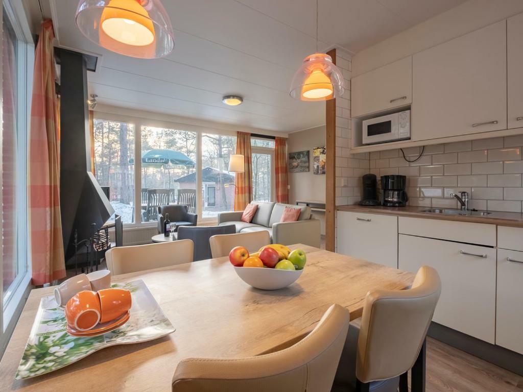 Landal Miggelenberg Hotell Hoenderloo Exteriör bild