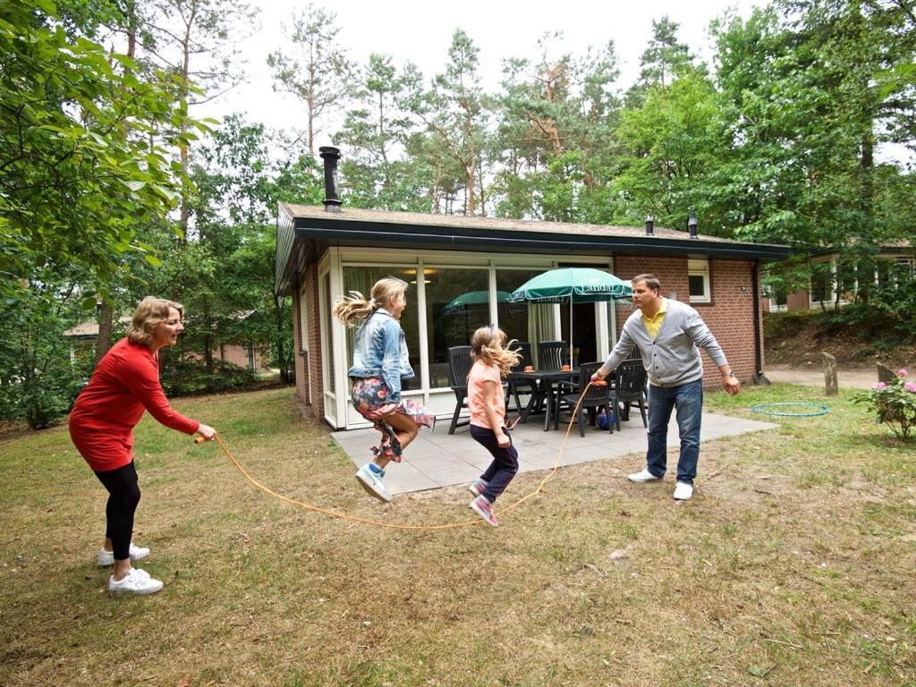 Landal Miggelenberg Hotell Hoenderloo Exteriör bild